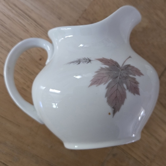 Tumbling Leaves Royal Doulton Tea Set 9-Piece Mid-Century Bone China - Picture 6 of 7